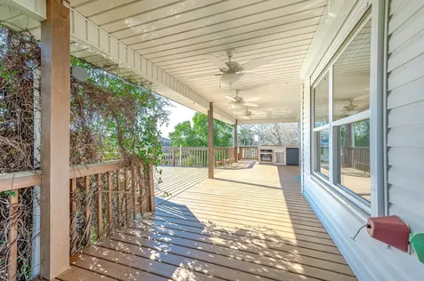 837 Marlin Street Bayou Vista TX 77563