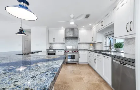 837 Marlin Street Bayou Vista TX 77563
