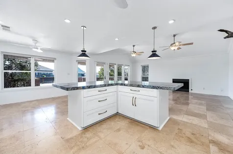 837 Marlin Street Bayou Vista TX 77563