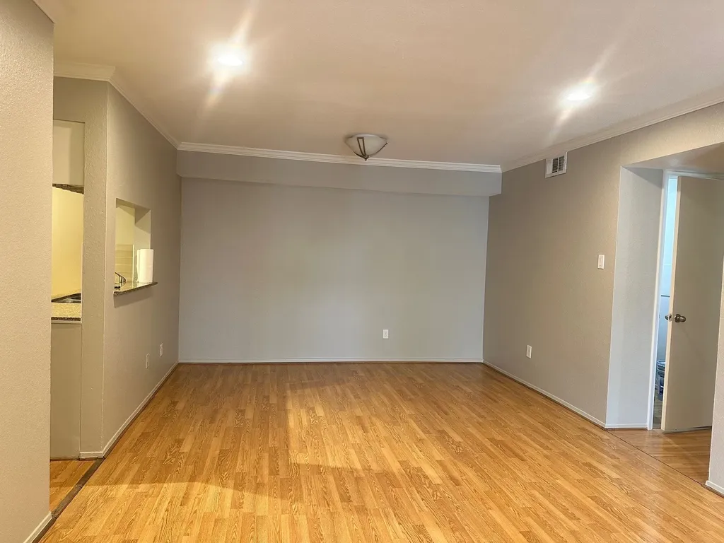 4635 Wild Indigo Street 503 Houston TX 77027