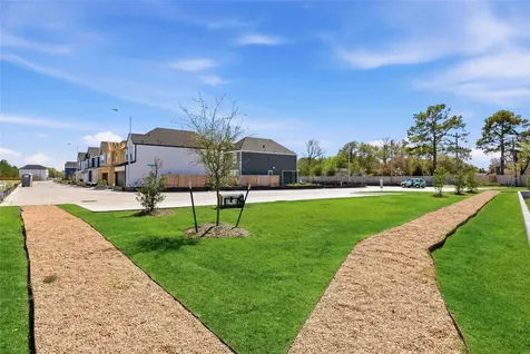 7615 Inwood Hills Lane Houston TX 77088