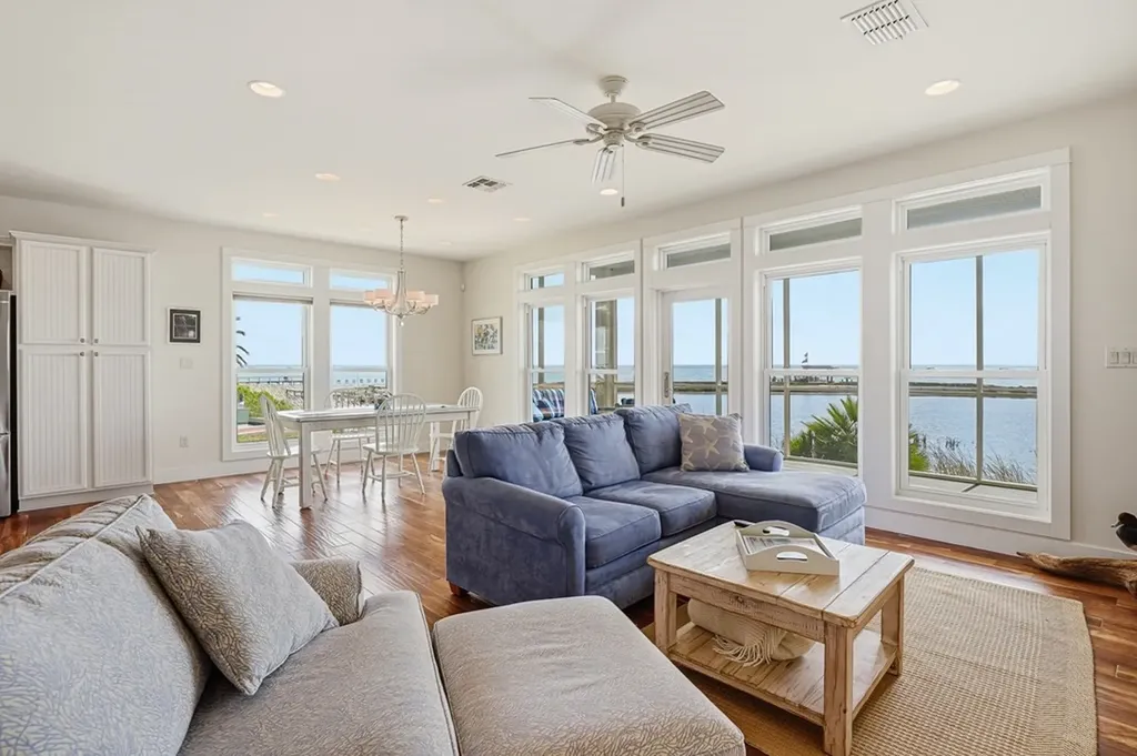 15 Old Cottage Beach Rockport TX 78382