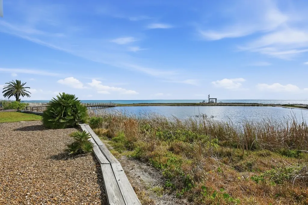 15 Old Cottage Beach Rockport TX 78382