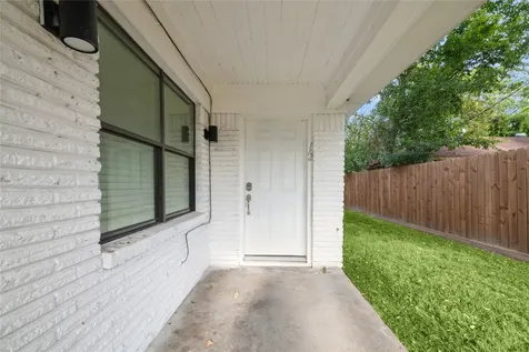 4210 Delhi Street 1/2 Houston TX 77022