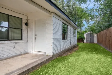 4210 Delhi Street 1/2 Houston TX 77022