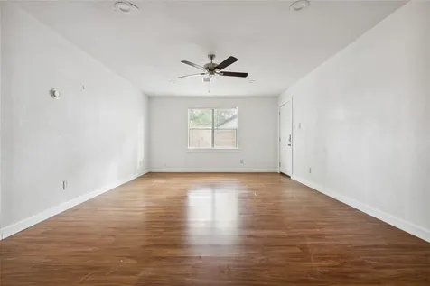 4210 Delhi Street 1/2 Houston TX 77022