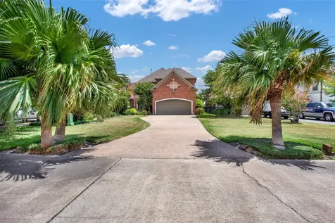 2668 E Bayshore Drive San Leon TX 77539