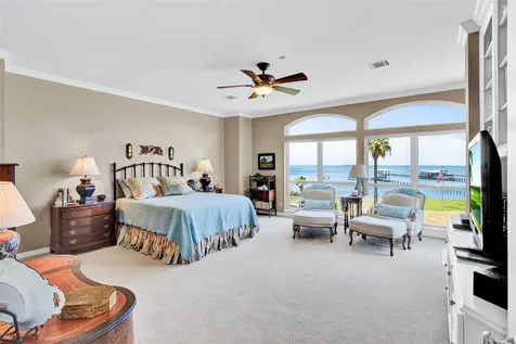 2668 E Bayshore Drive San Leon TX 77539