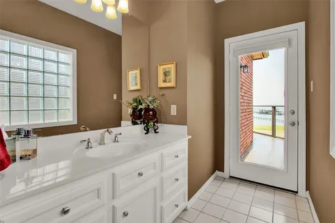 2668 E Bayshore Drive San Leon TX 77539