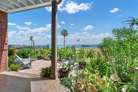 2668 E Bayshore Drive San Leon TX 77539