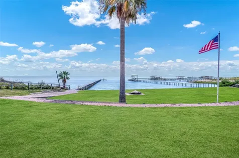 2668 E Bayshore Drive San Leon TX 77539