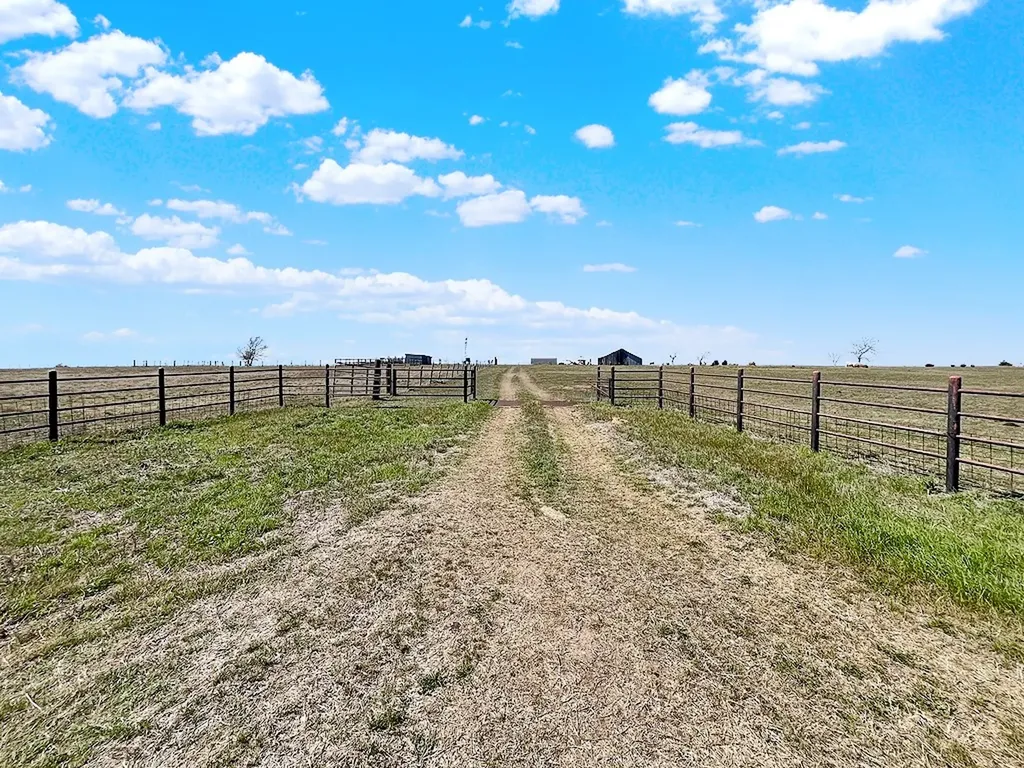 6446 Mensik Road Schulenburg TX 78956