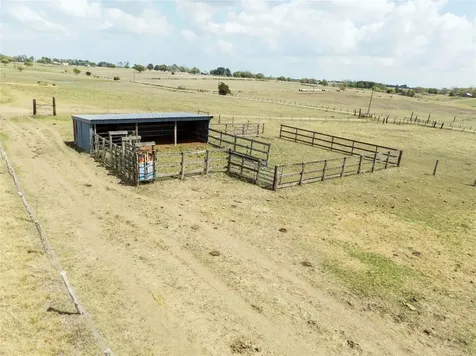 6446 Mensik Road Schulenburg TX 78956