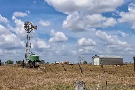 6446 Mensik Road Schulenburg TX 78956