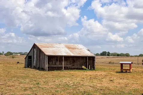 6446 Mensik Road Schulenburg TX 78956
