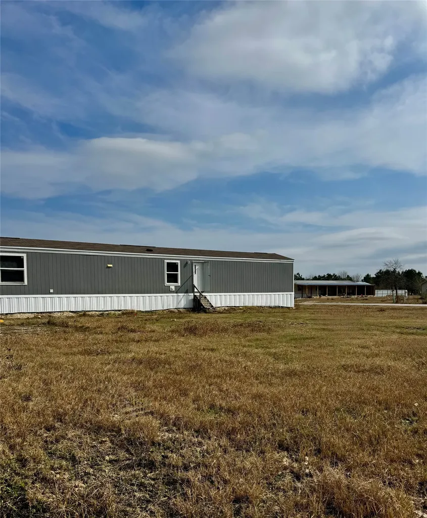 5177 Road 5210 Cleveland TX 77327