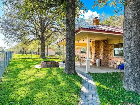 145 County Road 505 Fairfield TX 75840