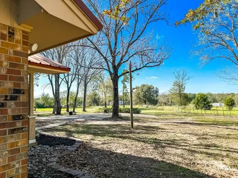 145 County Road 505 Fairfield TX 75840