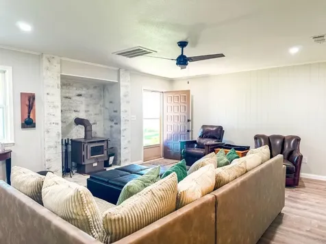 145 County Road 505 Fairfield TX 75840