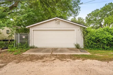 2312 6th Avenue N Texas City TX 77590