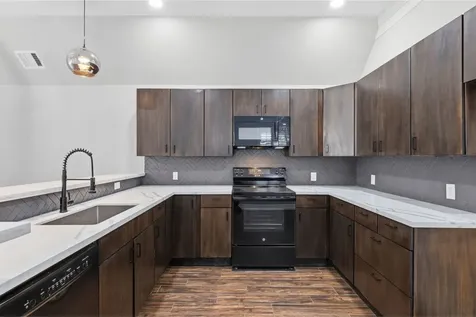 1834 Woodvine Drive Houston TX 77055