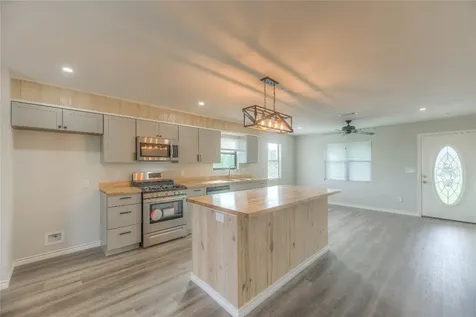 646 Yaupon Cove Drive Onalaska TX 77360