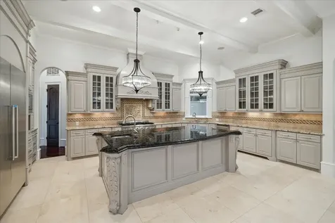 5101 Huckleberry Circle Houston TX 77056