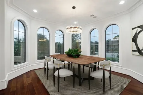 5101 Huckleberry Circle Houston TX 77056