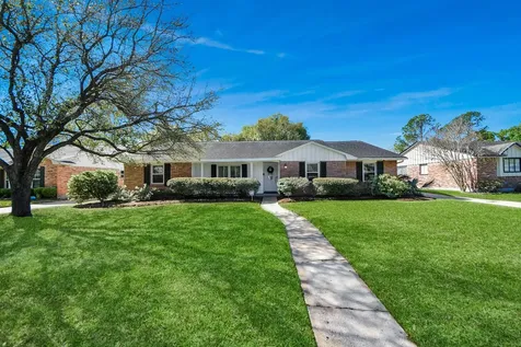10719 Burgoyne Road Houston TX 77042