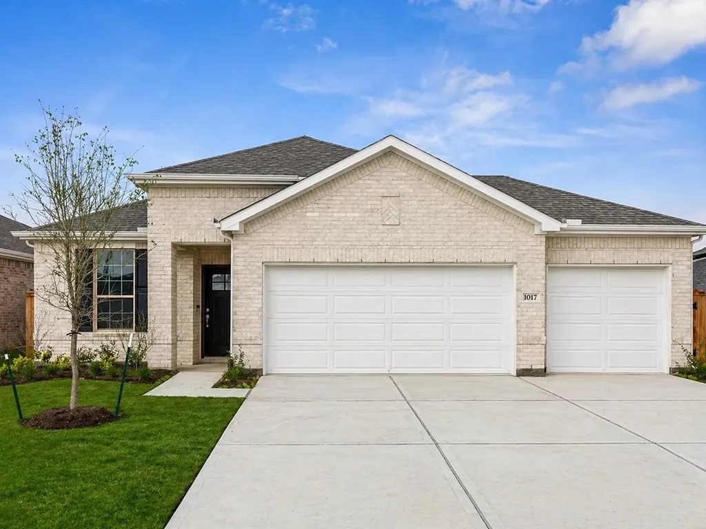 1017 S Oakhurst Drive Dayton TX 77535