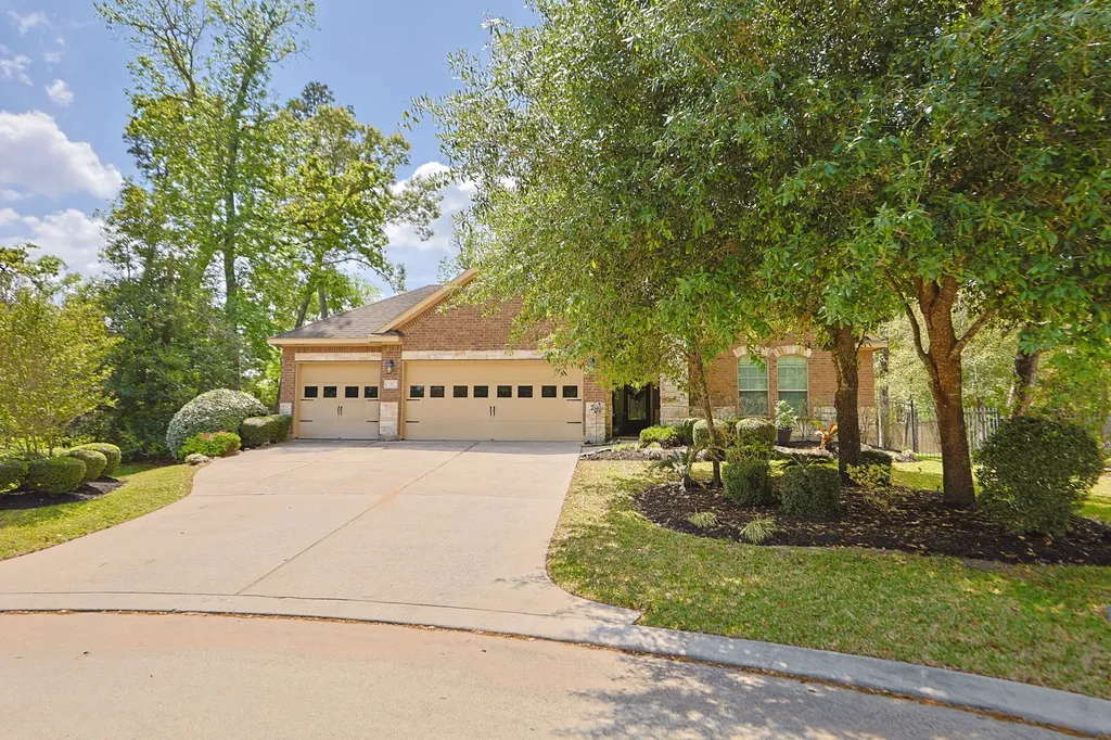 55 Hearthwick Place Tomball TX 77375