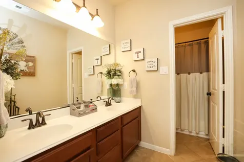 55 Hearthwick Place Tomball TX 77375