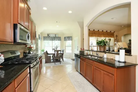 55 Hearthwick Place Tomball TX 77375