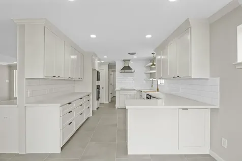 2261 Riverside Drive West Columbia TX 77486