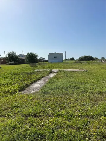 516 Overton Avenue Port Bolivar TX 77650
