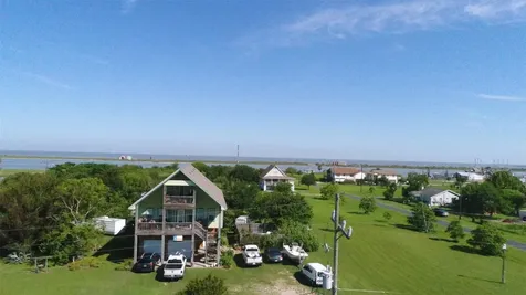 516 Overton Avenue Port Bolivar TX 77650
