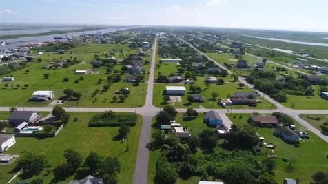516 Overton Avenue Port Bolivar TX 77650