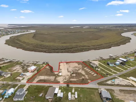 1052 County Road 201 Sargent TX 77414