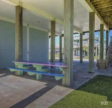 981 South Stingaree Drive Crystal Beach TX 77650