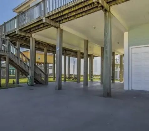 981 South Stingaree Drive Crystal Beach TX 77650