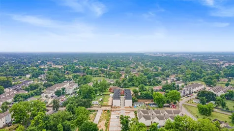 812 Elkhart Street E Houston TX 77091