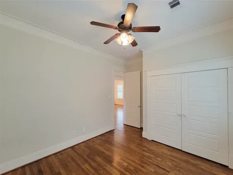 1140 W Cottage Street Houston TX 77009