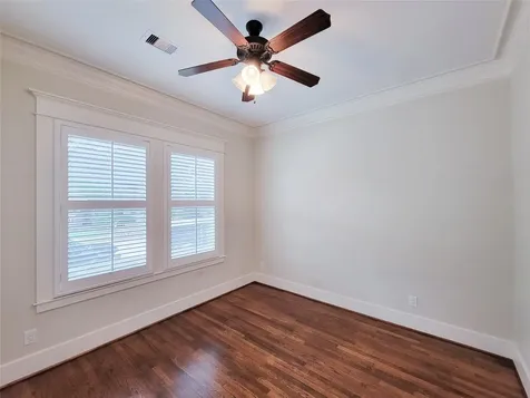 1140 W Cottage Street Houston TX 77009