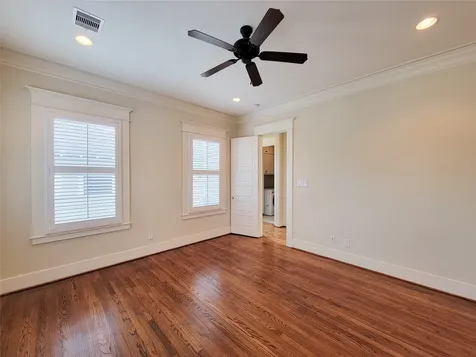 1140 W Cottage Street Houston TX 77009