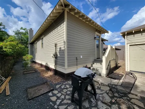 1140 W Cottage Street Houston TX 77009