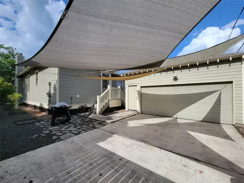 1140 W Cottage Street Houston TX 77009
