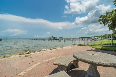 804 Bay Avenue Kemah TX 77565