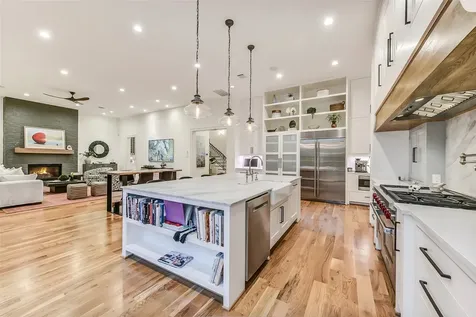 2205 Goldsmith Street Houston TX 77030