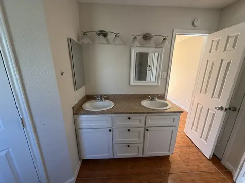 12915 Crystal Cove Drive Houston TX 77044