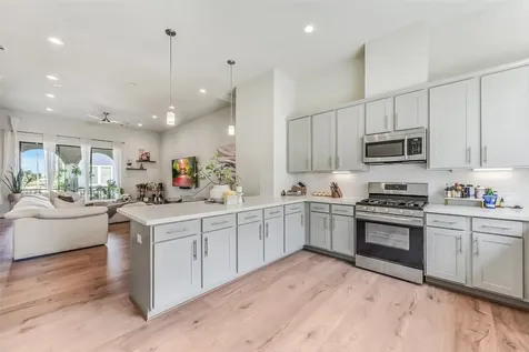 5205 Allen Street C Houston TX 77007